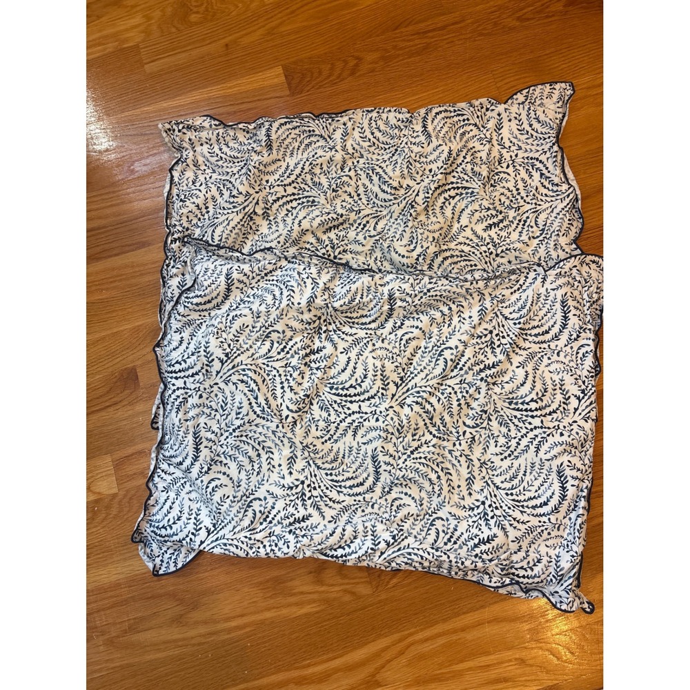 Serena & Lily Blue Botanical Vine Scalloped Edge Pillow Sham White Navy